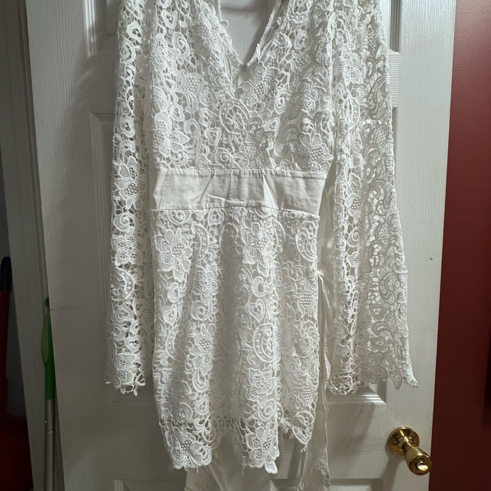 Venus Elegant White Lace Dress NWOT